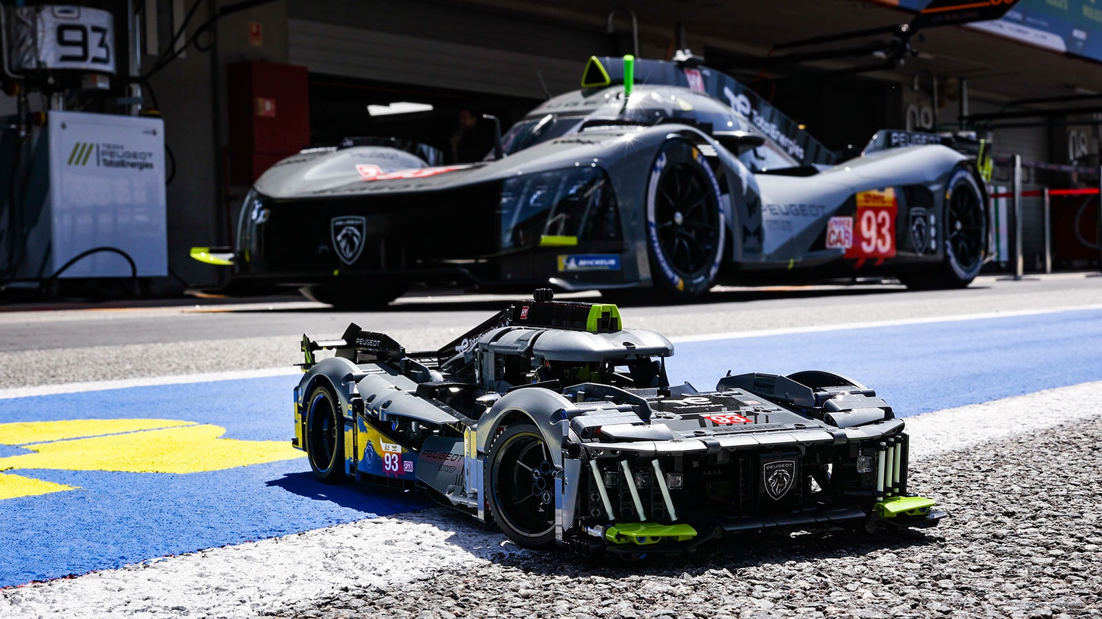 immerse yourself in the world of motor racing with the hybrid hypercar  peugeot 9x8 in lego® technic™ version
