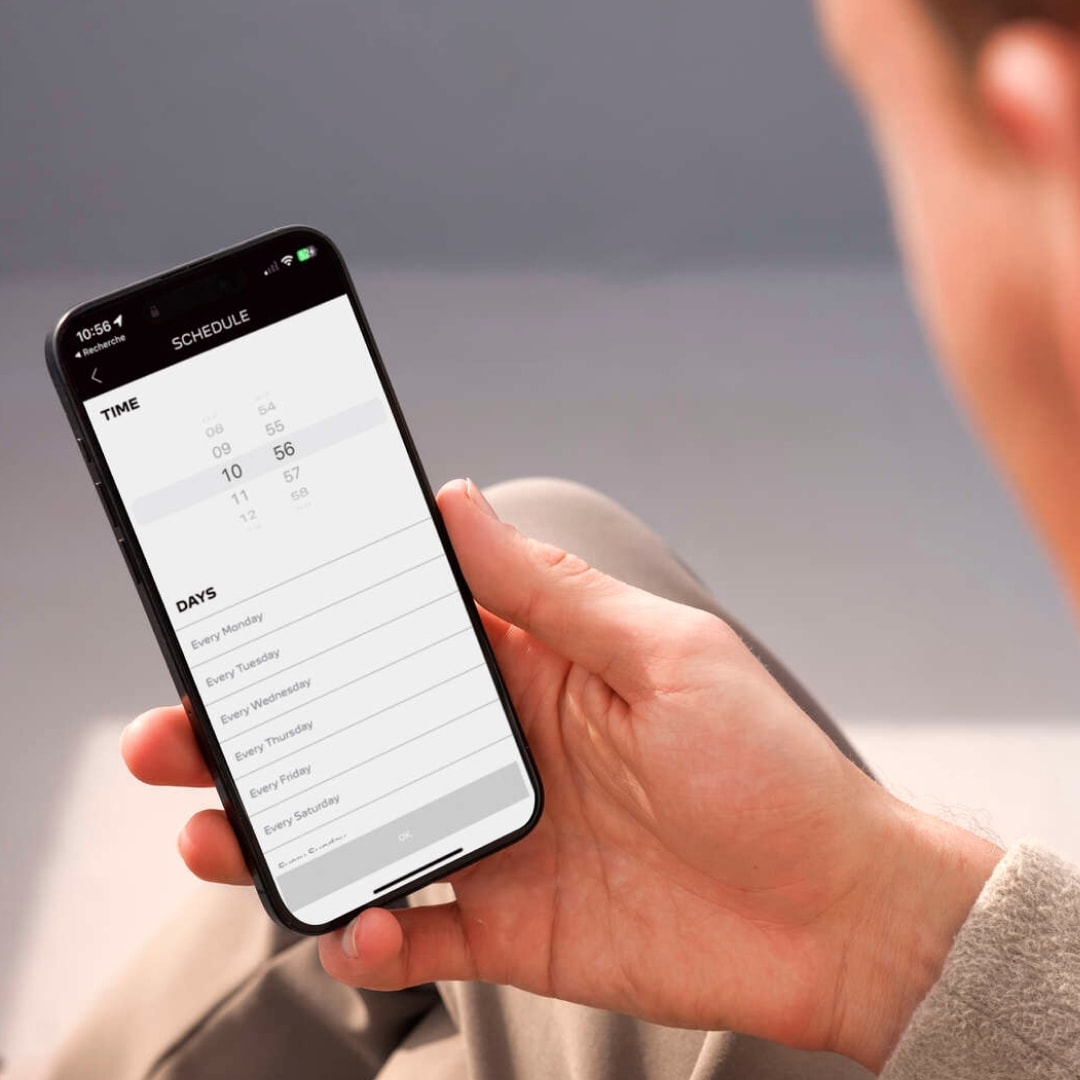 Uomo con lo smartphone