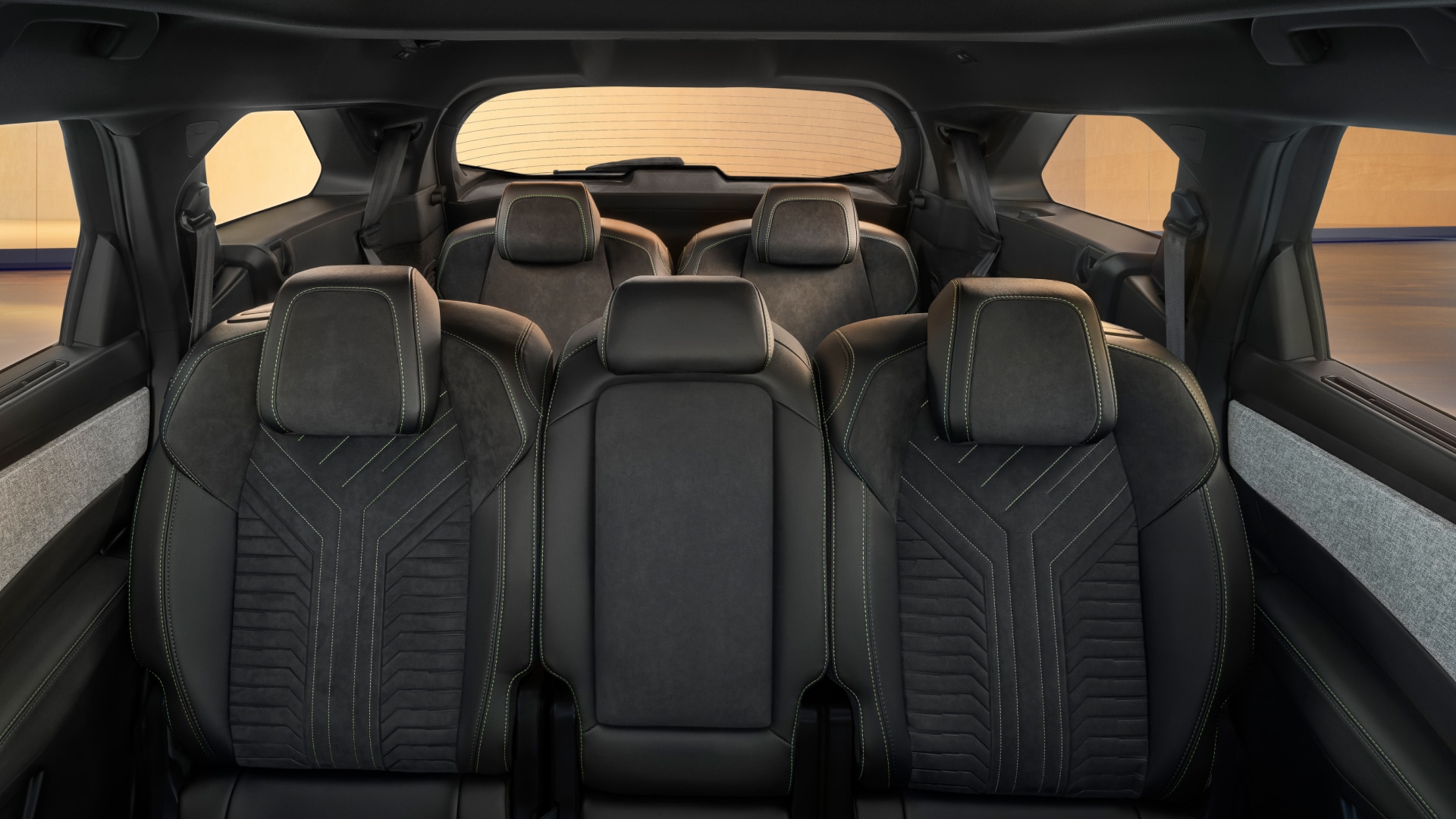 E-5008 7 seats