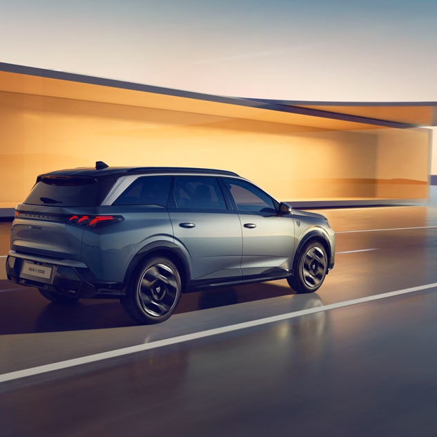 Peugeot 7 seater jeep shop