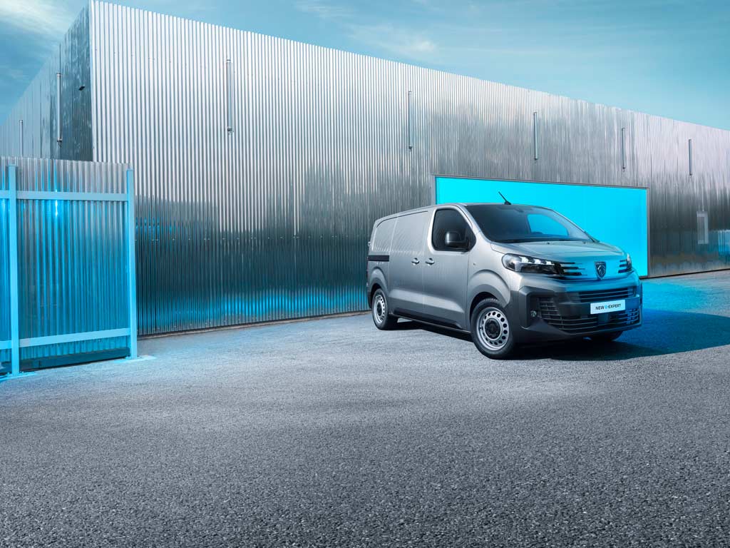 Vista frontale di Nuovo PEUGEOT E-EXPERT