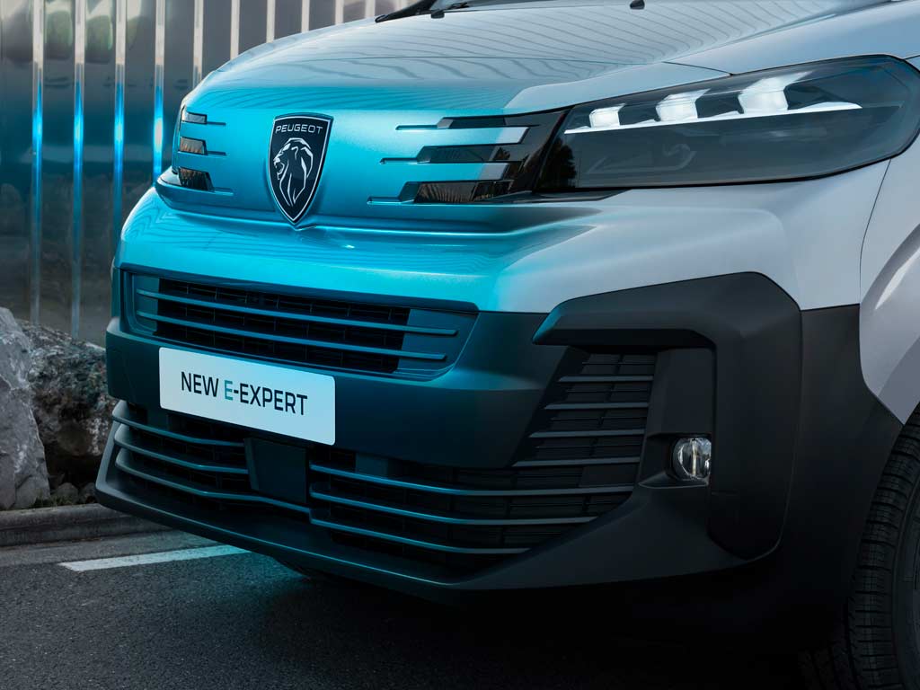 Vista frontale di Nuovo PEUGEOT E-EXPERT